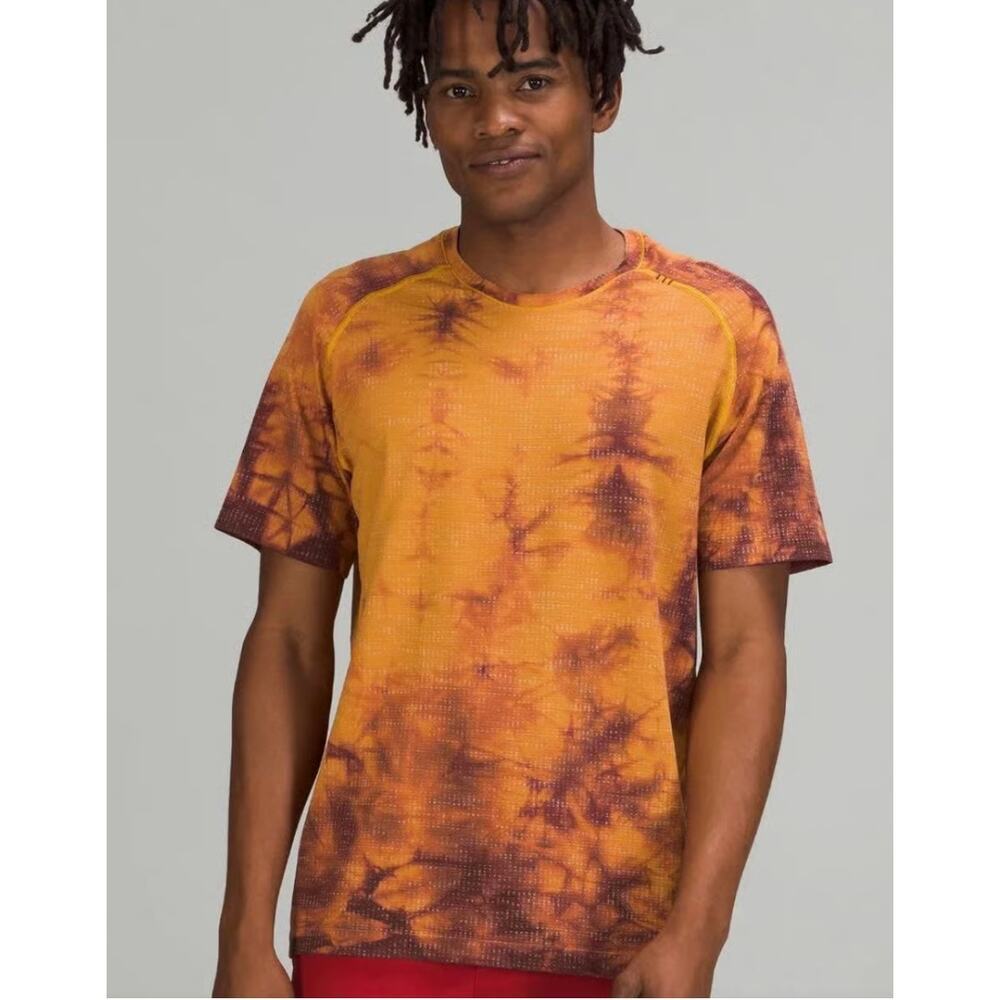 Lululemonโ Athletica Men's Metal Vent Tech Shirt - Size Medium